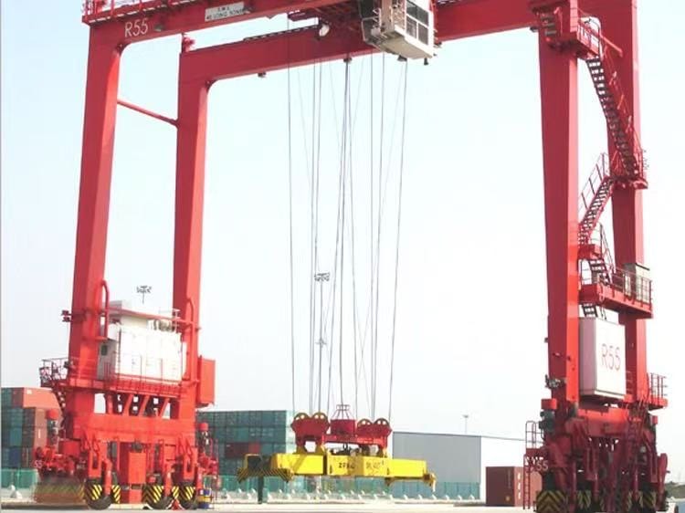 Rubber-Tyred Container Gantry Crane 3